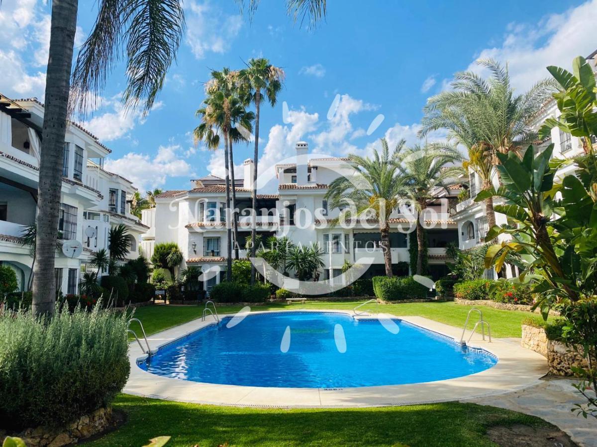 Apartamentos Naranjos Del Sol Marbella Esterno foto