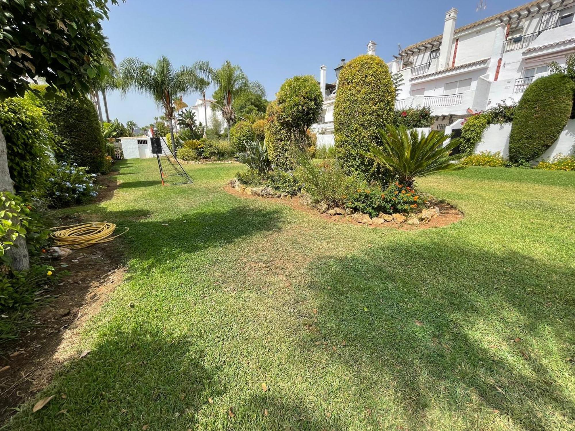 Apartamentos Naranjos Del Sol Marbella Esterno foto