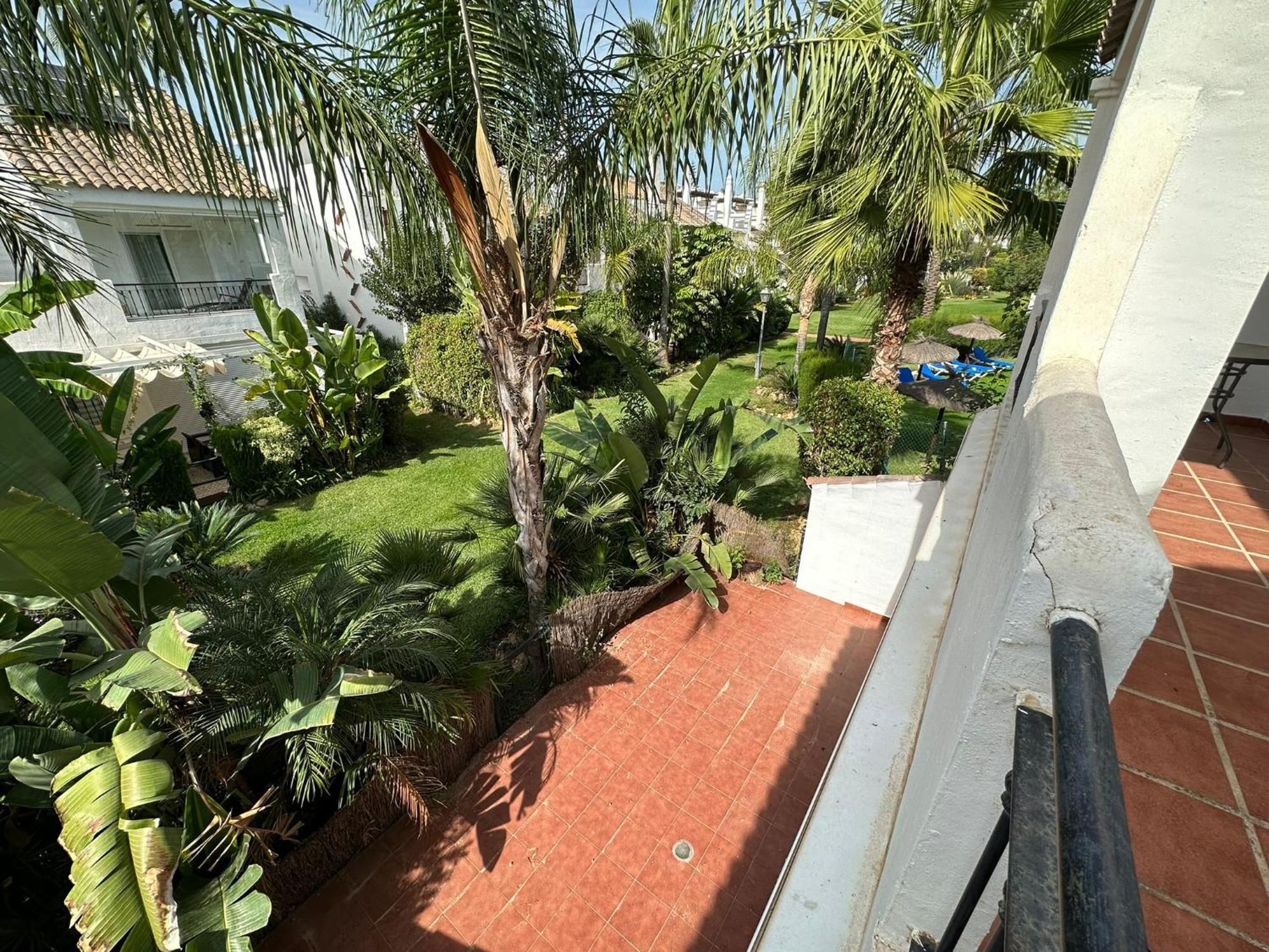 Apartamentos Naranjos Del Sol Marbella Esterno foto