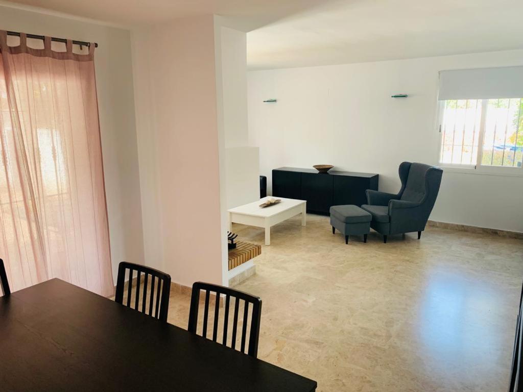 Apartamentos Naranjos Del Sol Marbella Esterno foto