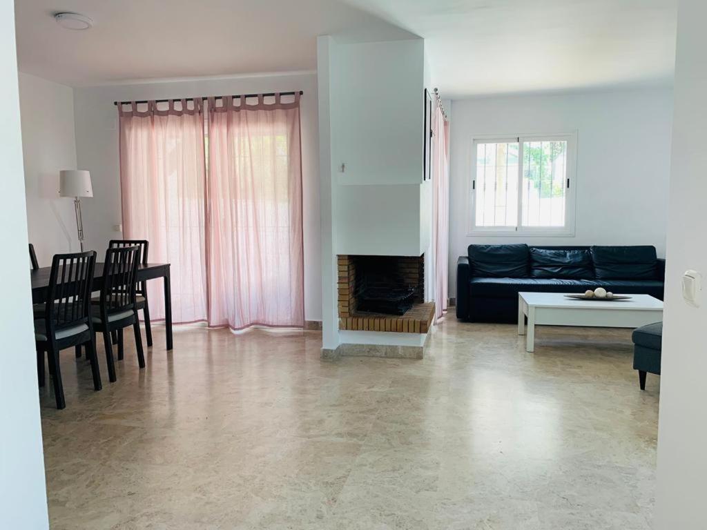 Apartamentos Naranjos Del Sol Marbella Esterno foto