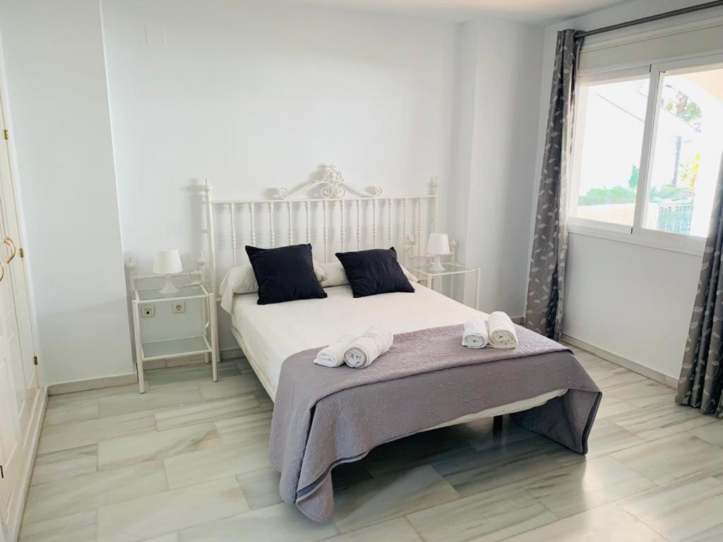 Apartamentos Naranjos Del Sol Marbella Esterno foto