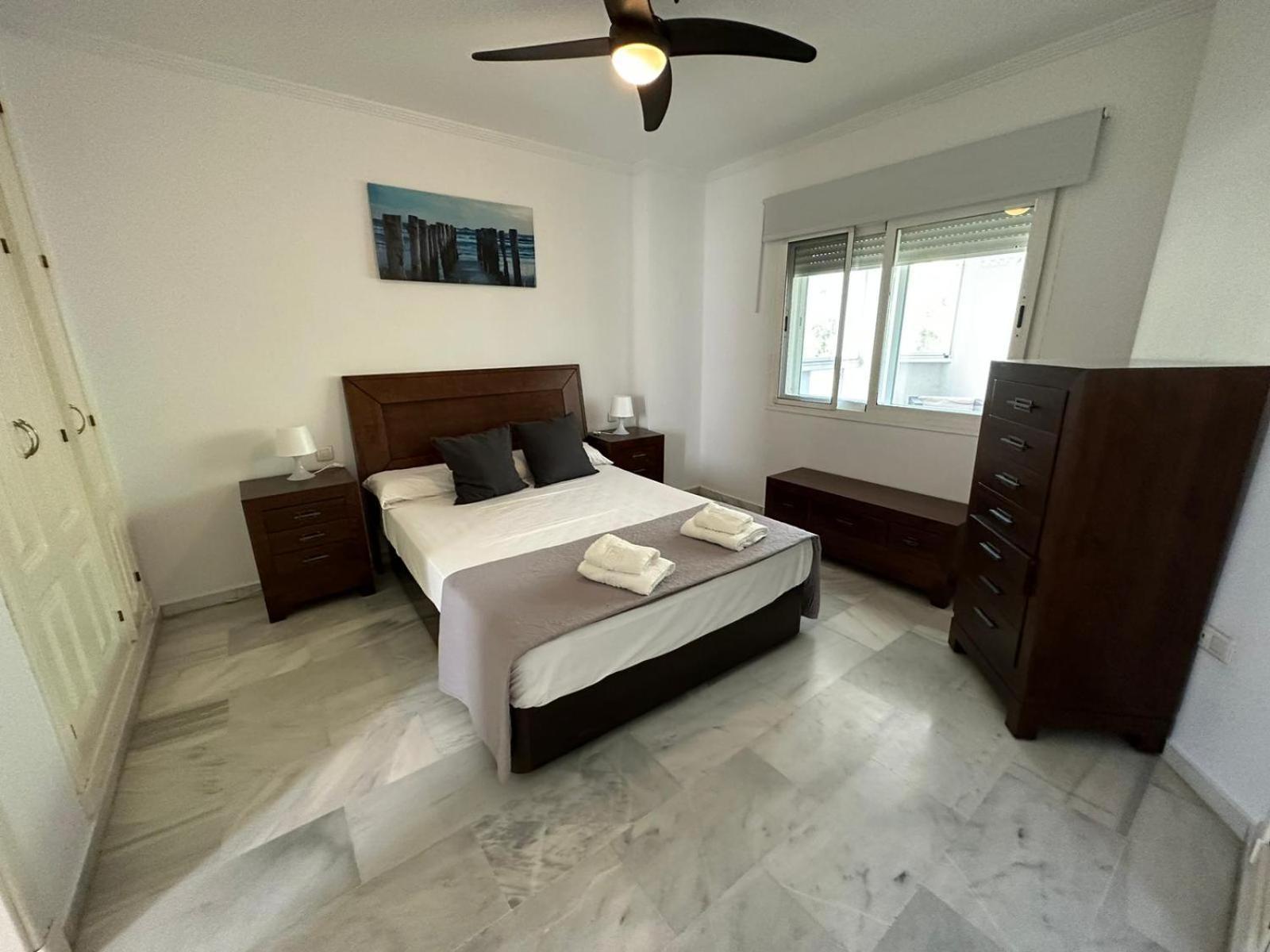 Apartamentos Naranjos Del Sol Marbella Esterno foto