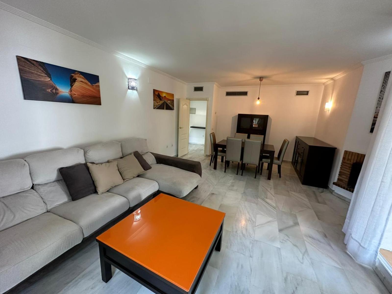 Apartamentos Naranjos Del Sol Marbella Esterno foto