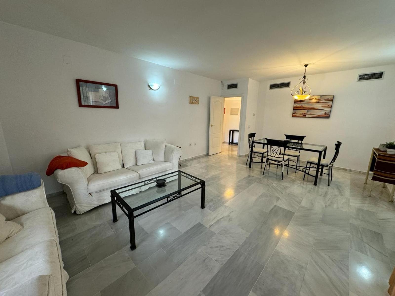 Apartamentos Naranjos Del Sol Marbella Esterno foto