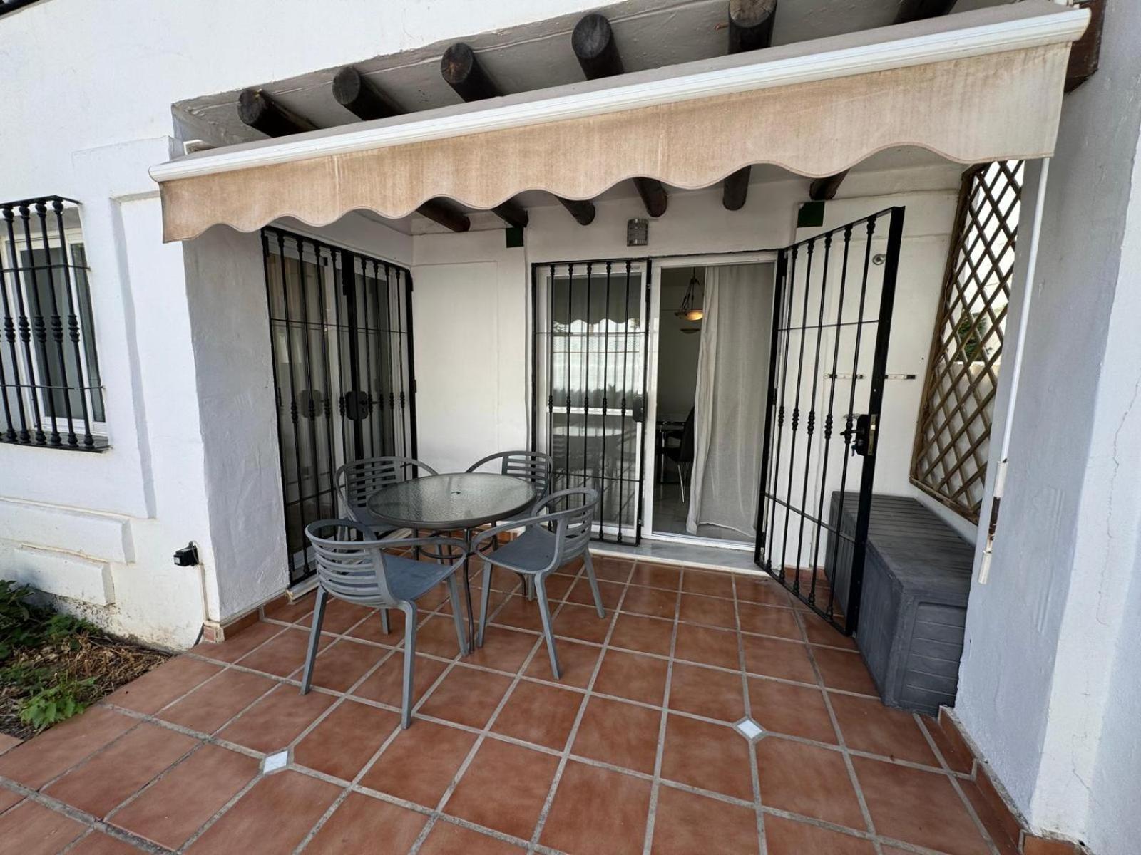 Apartamentos Naranjos Del Sol Marbella Esterno foto